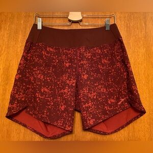 Brooks chaser shorts 7”. Size medium. Burgundy.